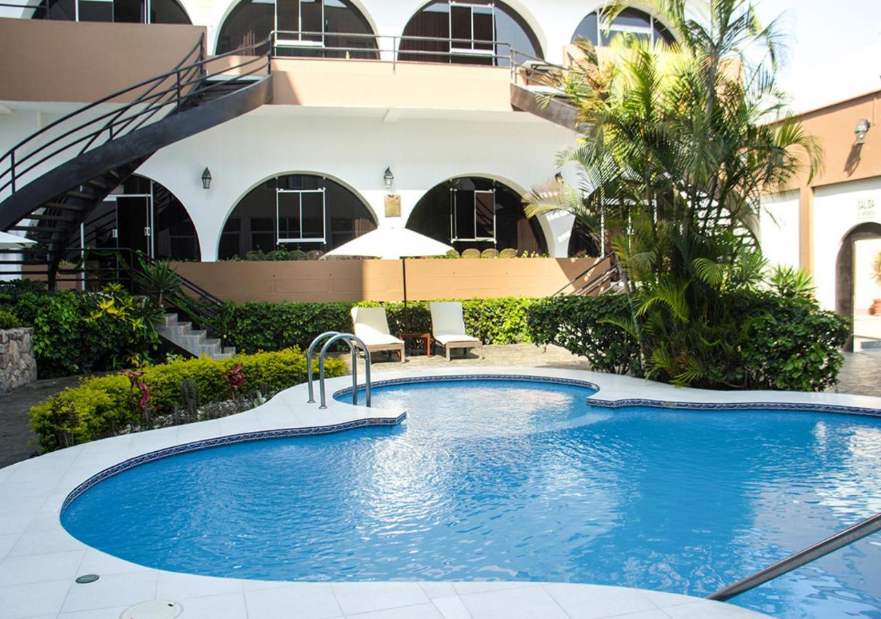 Hotel El Gran Marques Trujillo Kültér fotó