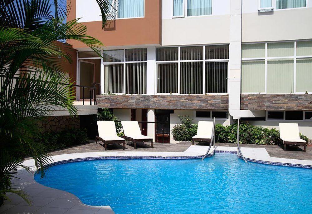 Hotel El Gran Marques Trujillo Kültér fotó