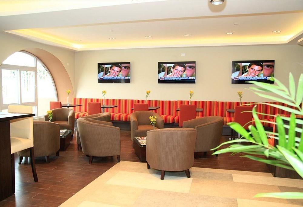Hotel El Gran Marques Trujillo Kültér fotó